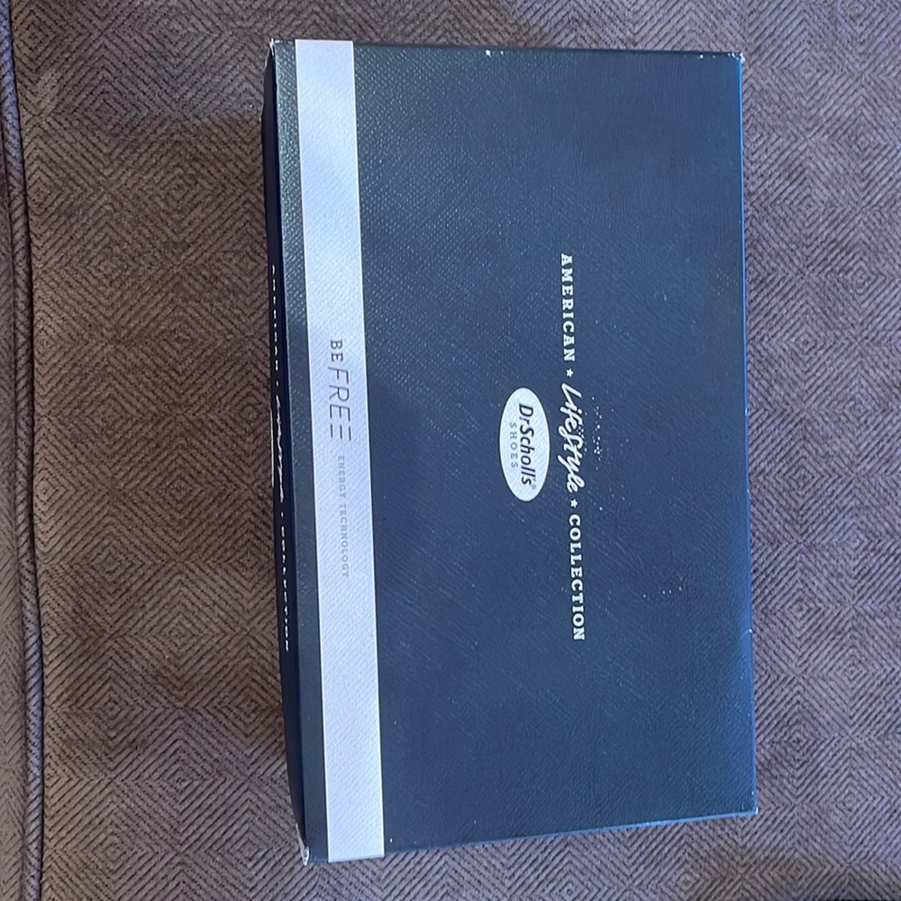 NIB Dr. Scholl’s Wander Up Sneakers